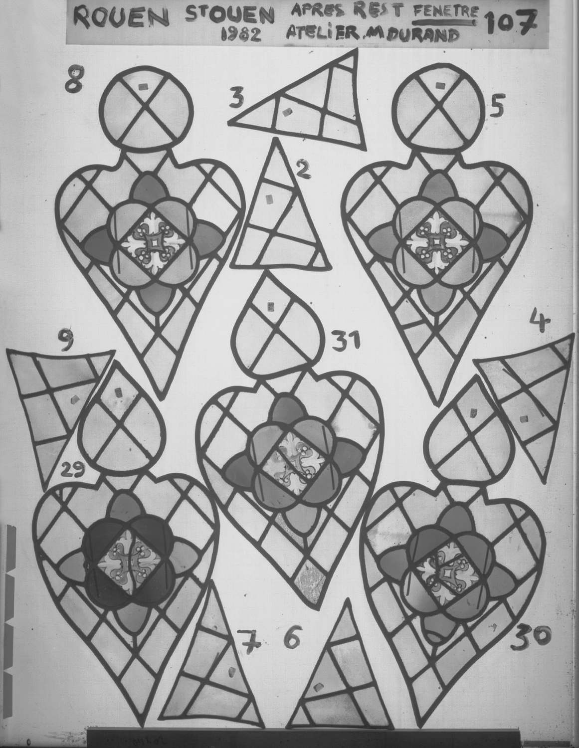 Fenêtre 107 ; 6 fenêtres du triforium Nord de la nef ; Fragments 8 – 3 – 5 – 2 – 9 – 29 – 31 – 4 – 30 – 6 – 7