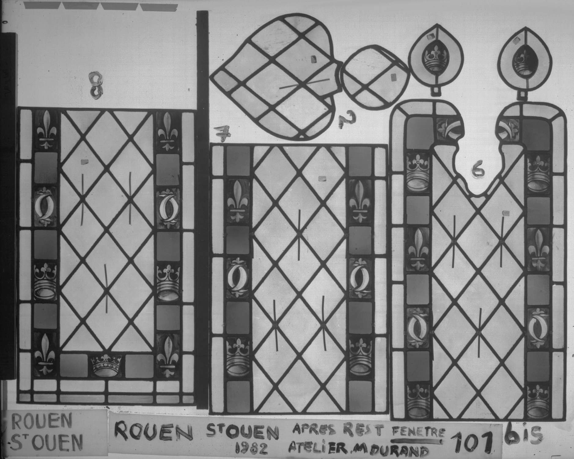 Fenêtre 101 bis ; 6 fenêtres du triforium Nord de la nef ; Panneaux 2 - 6 - 7 - 8