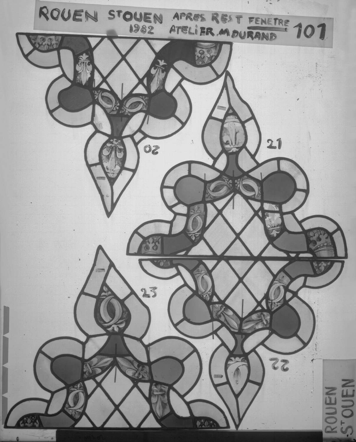 Fenêtre 101 ; 6 fenêtres du triforium Nord de la nef ; Panneaux 20 - 21 - 22 - 23