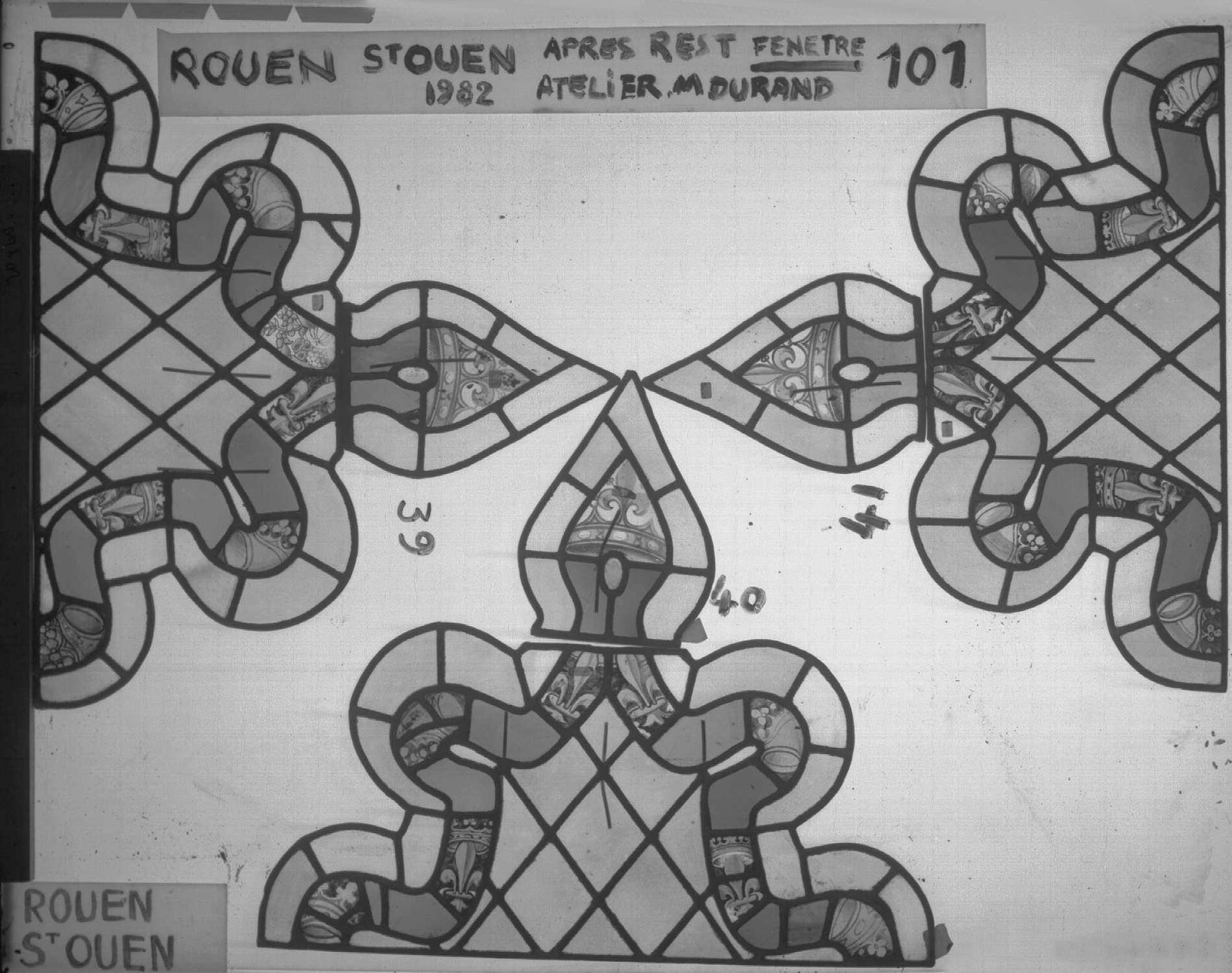 Fenêtre 101 ; 6 fenêtres du triforium Nord de la nef ; Panneaux 39 - 40 - 41