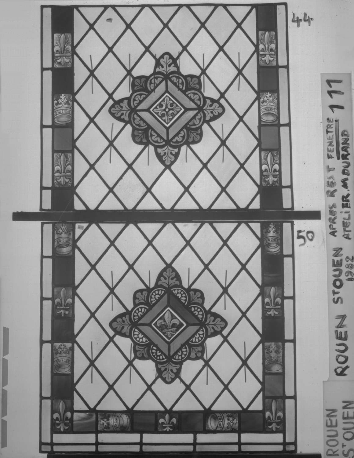 Fenêtre 111 ; 6 fenêtres du triforium Nord de la nef ; Panneaux 44 - 50