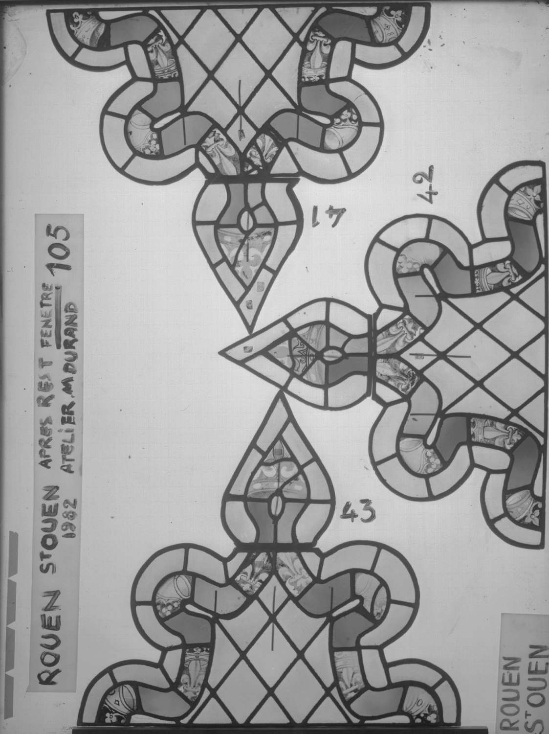 Fenêtre 105 ; 6 fenêtres du triforium Nord de la nef ; Lobes 41 - 42 - 43