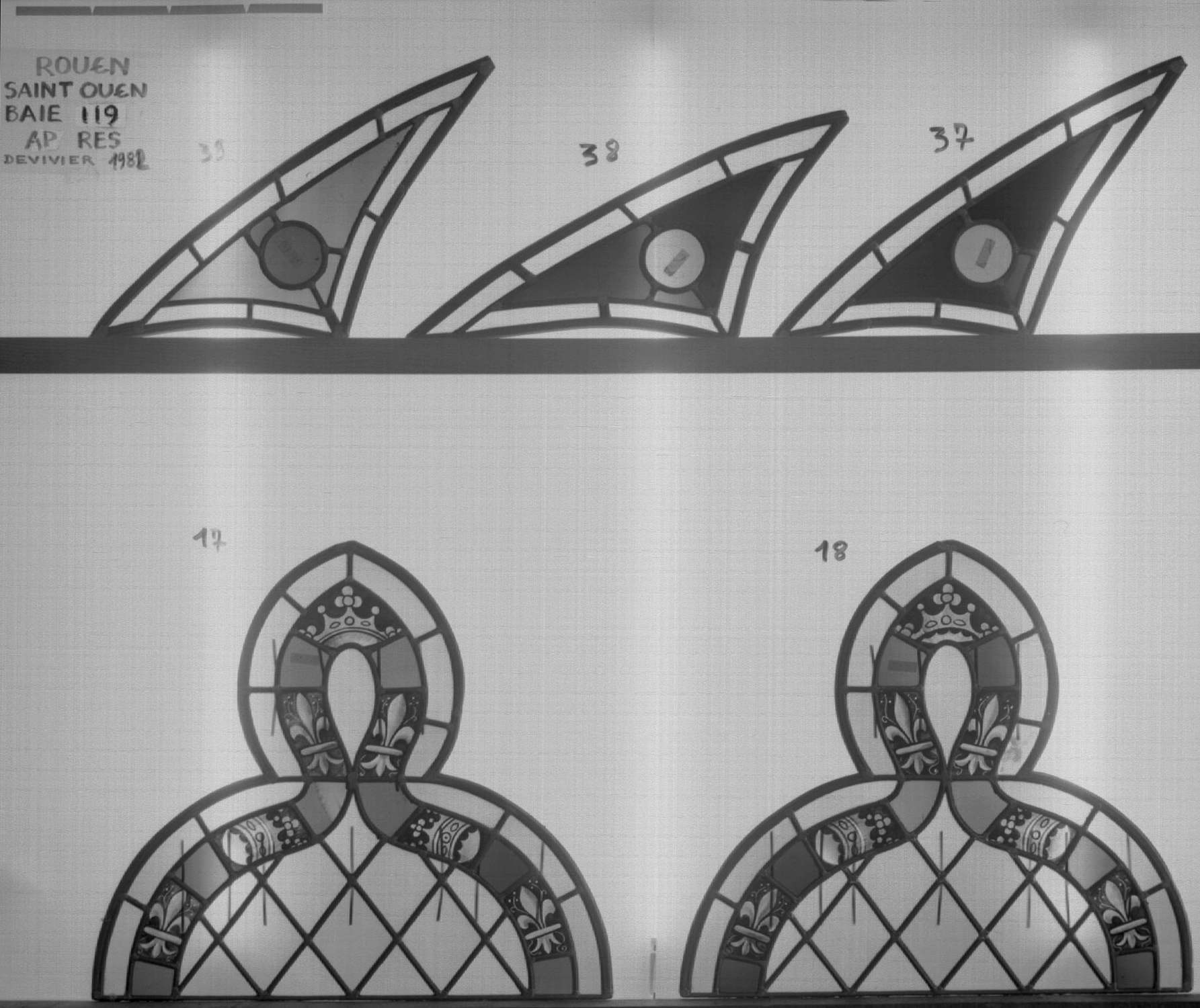 Baie 119 ; Triforium ; Fragments 17 - 28 - 37 - 38 - 39