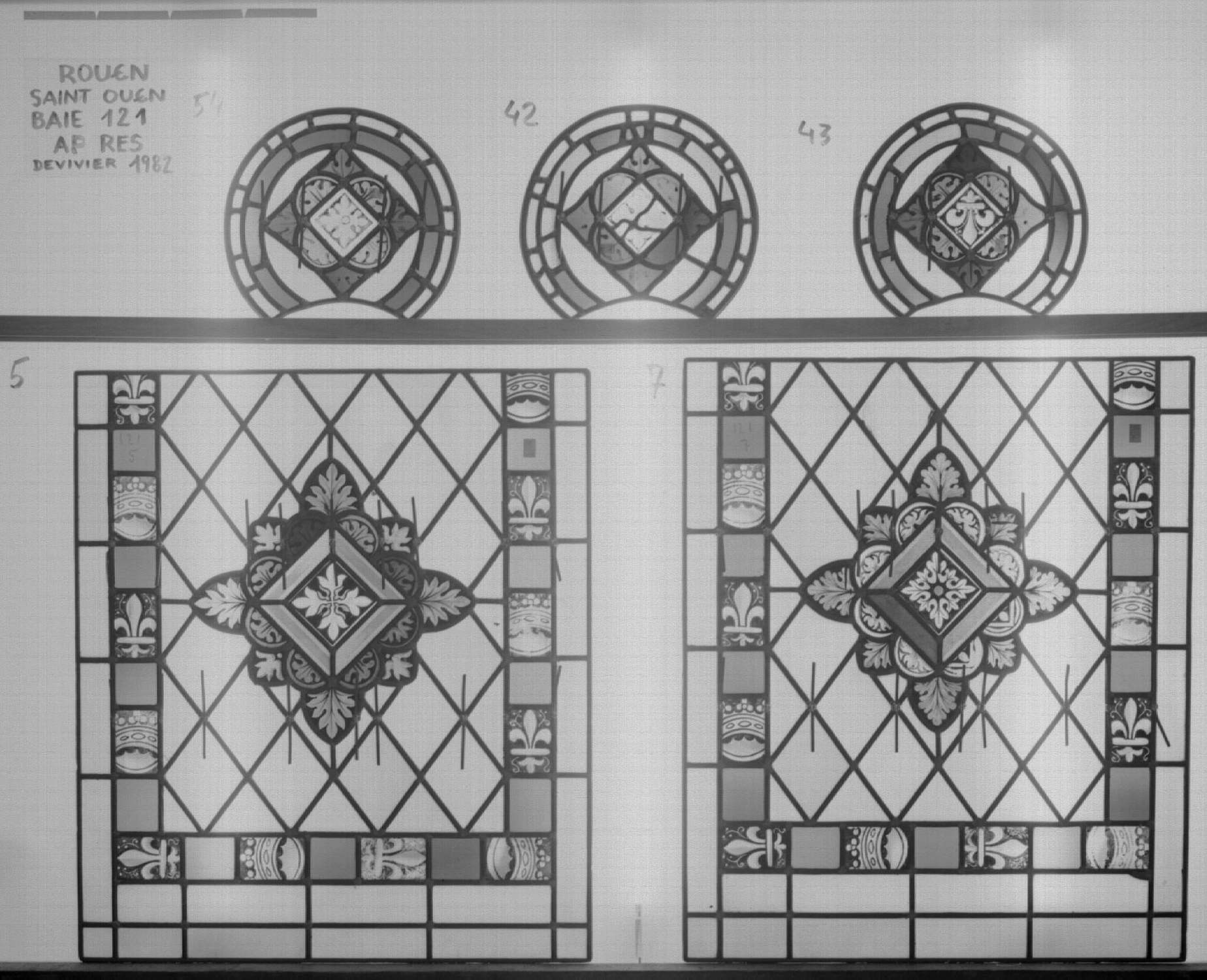 Fenêtre 121 ; Panneaux  5 - 7 ; Fragments 54 - 42 - 43