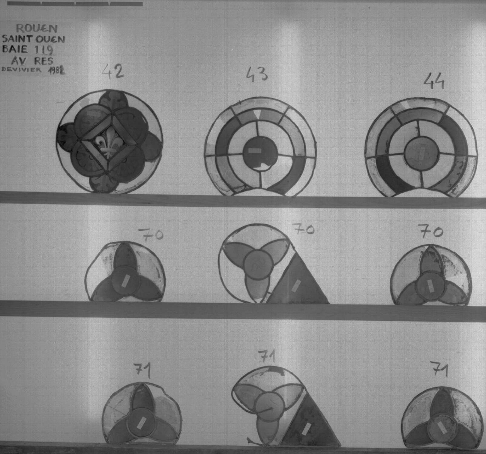 Baie 119 ; Triforium ; Fragments 42 - 43 - 44 - 70 - 71