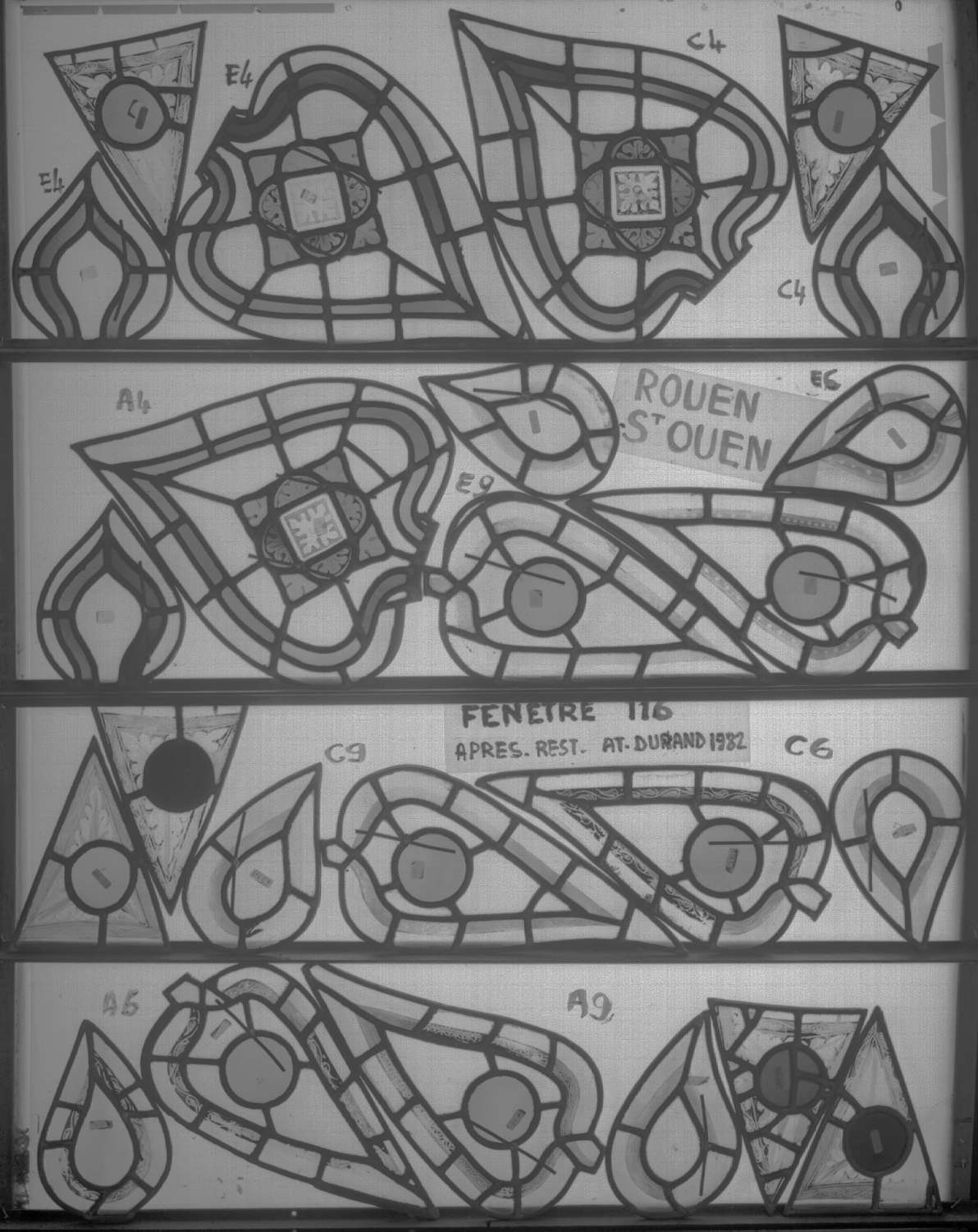 Baie 116 ; 4 fenêtres du triforium Sud de la nef ; Fragments A4 - A6 - A9 - C4 - C6 - C9 - E4 - E6 - E9