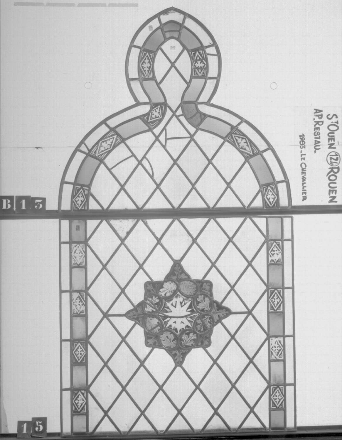 Fenêtre 124 ; Panneaux B13 - 15