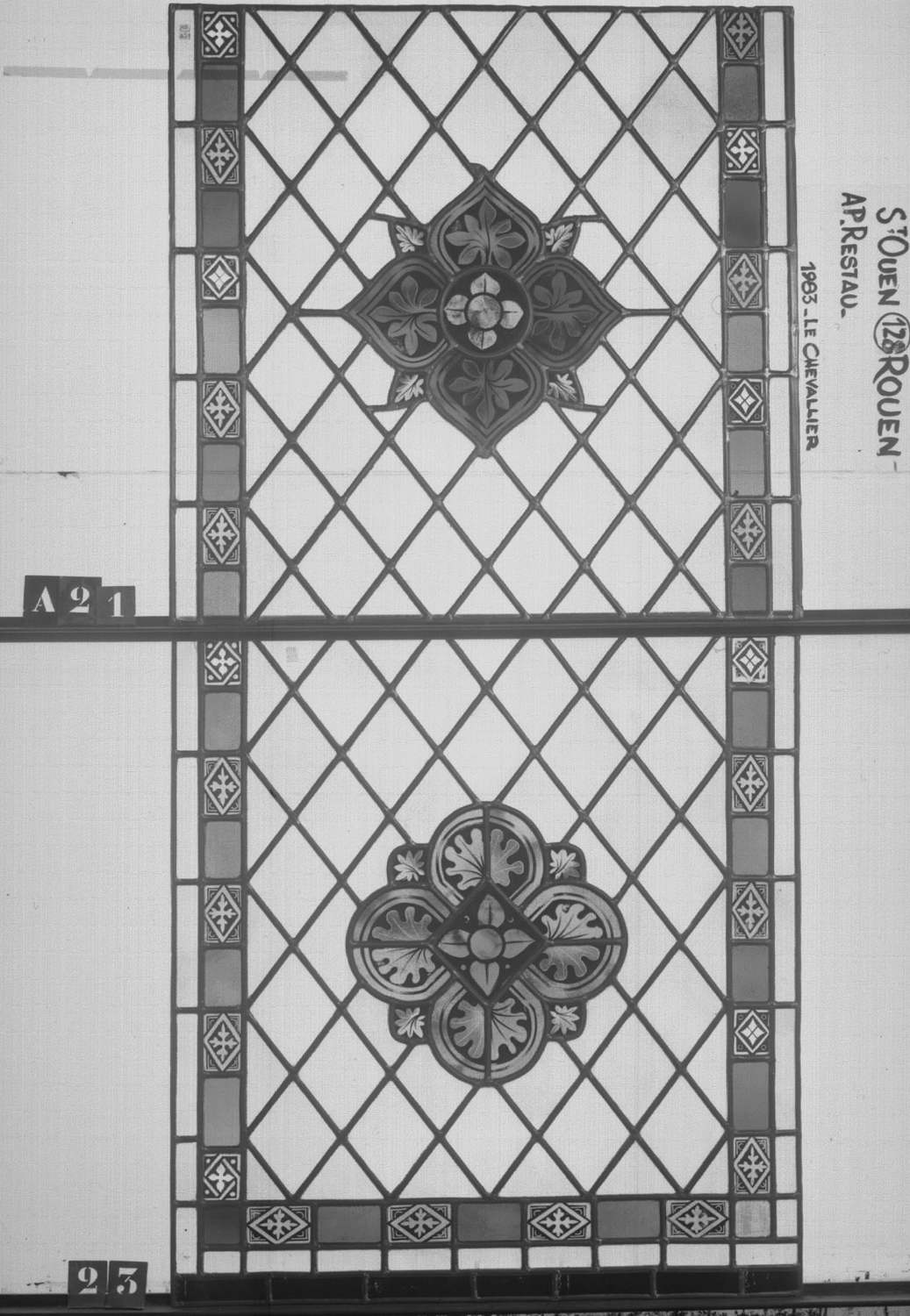 Fenêtre 128 ; Panneaux A 21 - 23