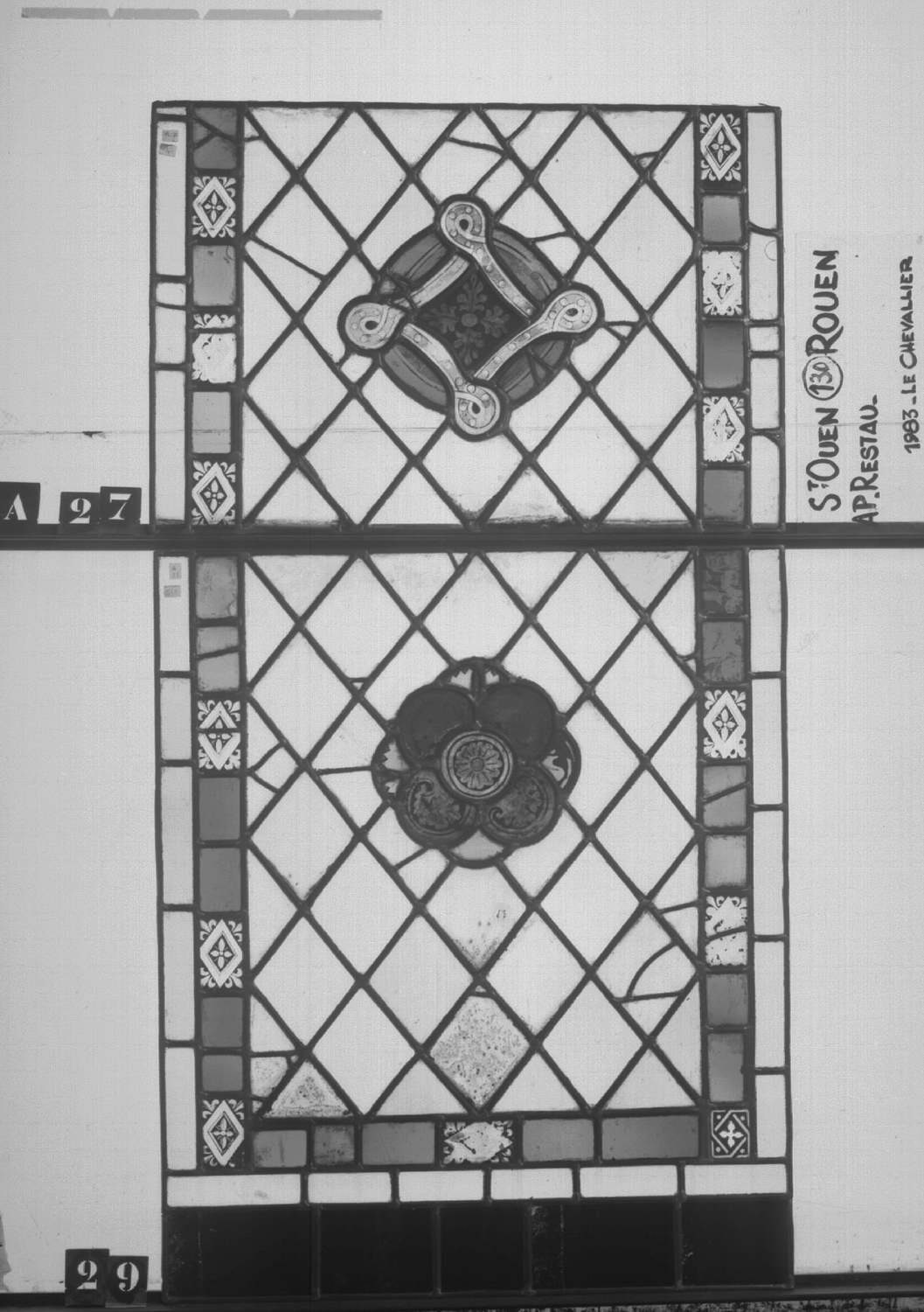 Fenêtre 130 ; Panneaux A 27 - 29