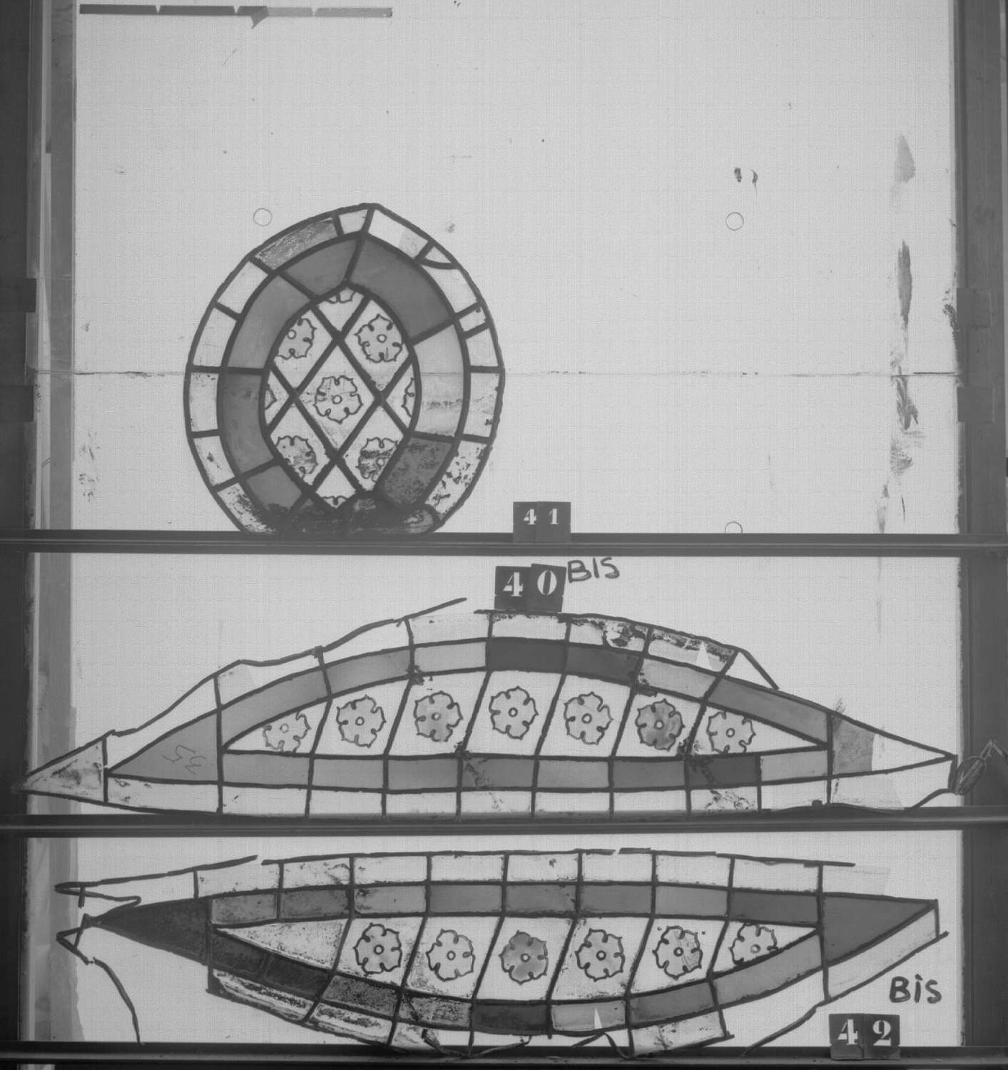 Fenêtre 215 ; Panneaux 40bis - 41 - 42