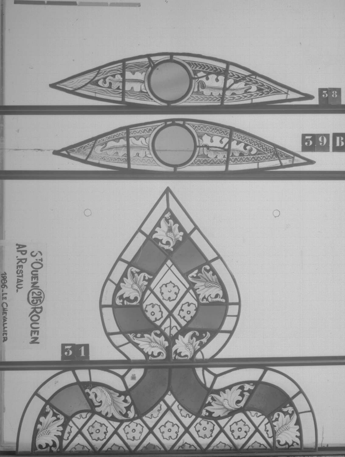 Fenêtre 215 ; Panneaux 38 - 39B - 31