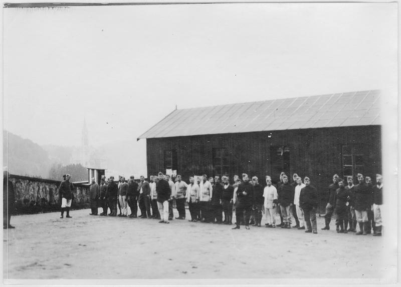 Camp de prisonniers alsaciens-lorrains. L'appel des prisonniers