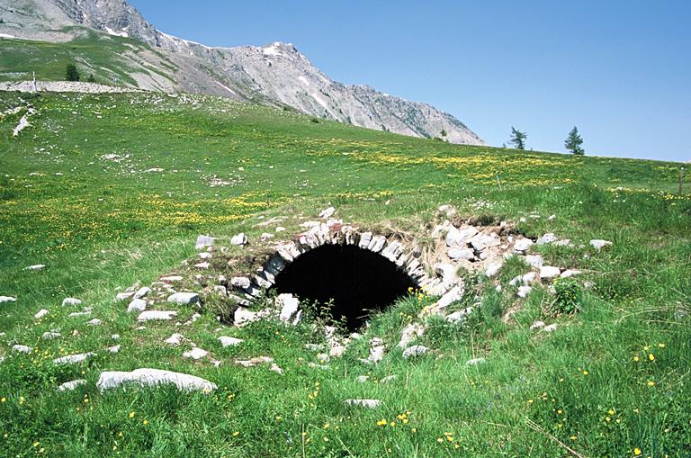Habitat pastoral : construction enterrée moderne
