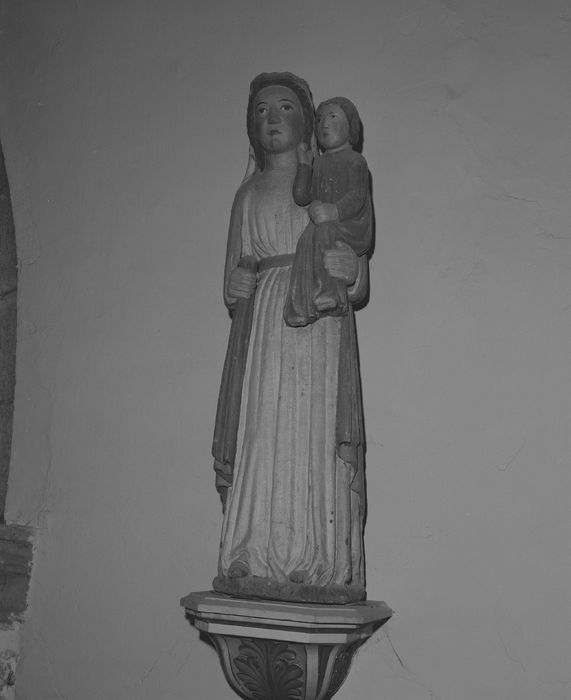 statue : Vierge à l'Enfant