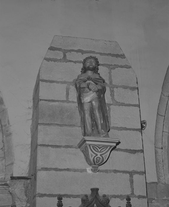 statue : Christ de Pitié