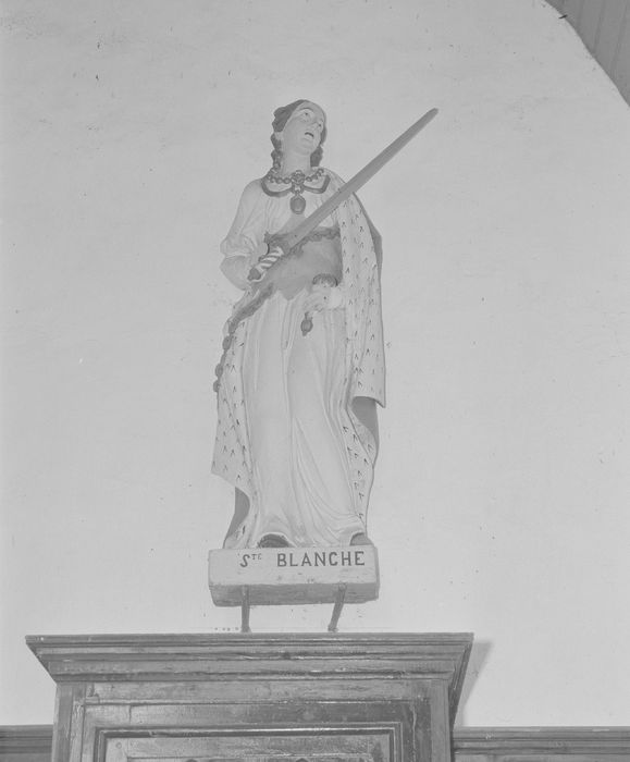 statue : sainte Blanche
