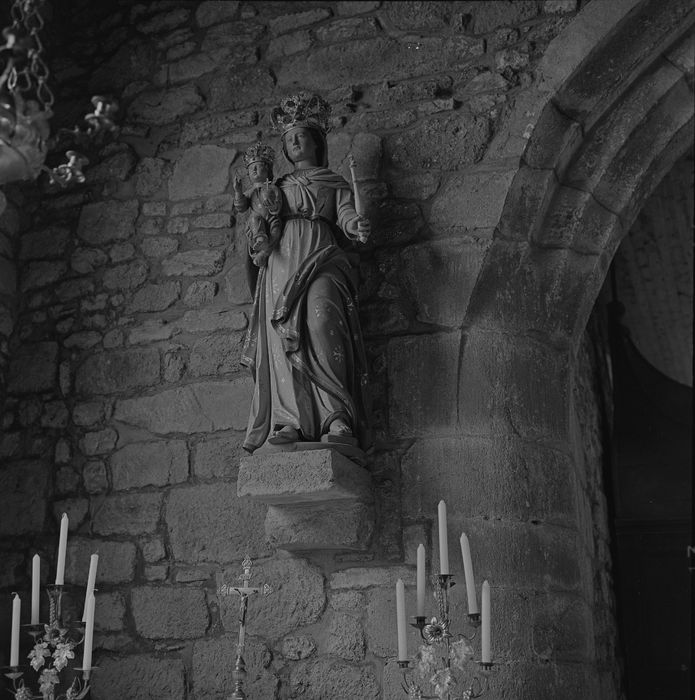 statue : Vierge à l'Enfant