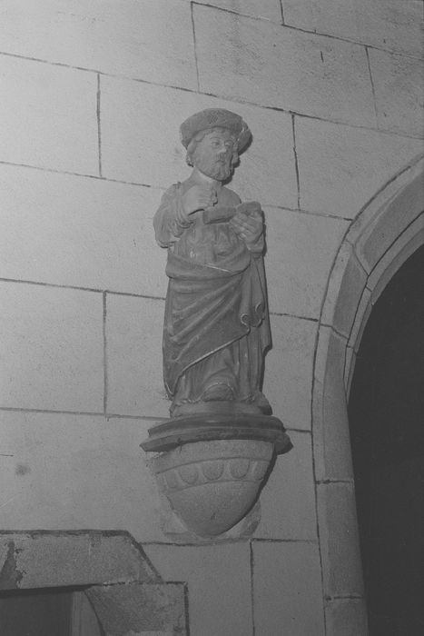 statue : saint Nicodème