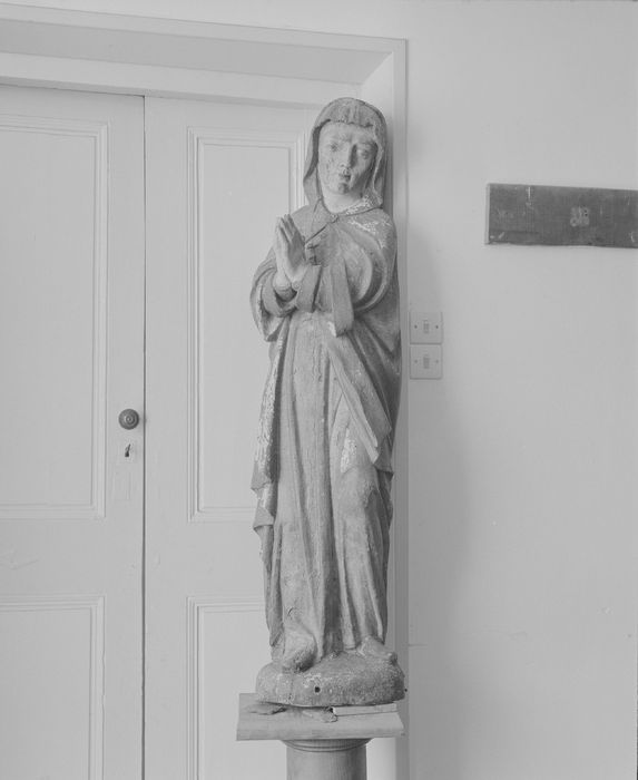statue : Vierge de calvaire