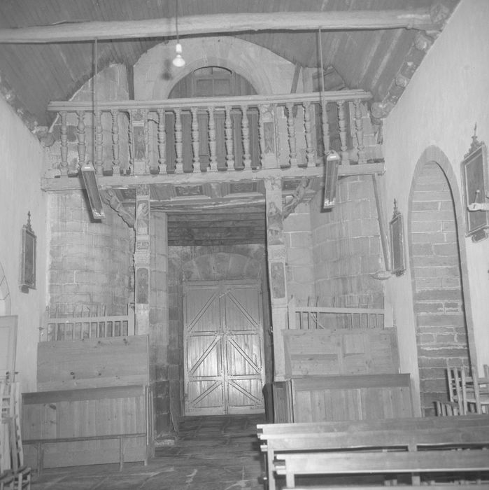 tribune