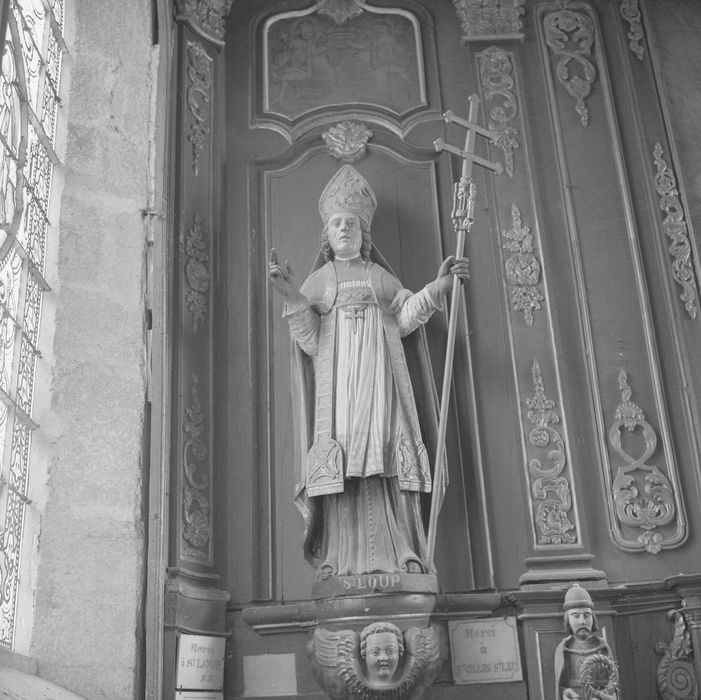 statue : Saint Loup