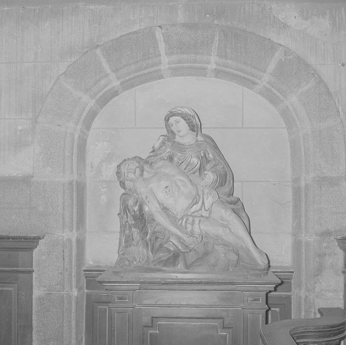 groupe sculpté : Vierge de Douleur