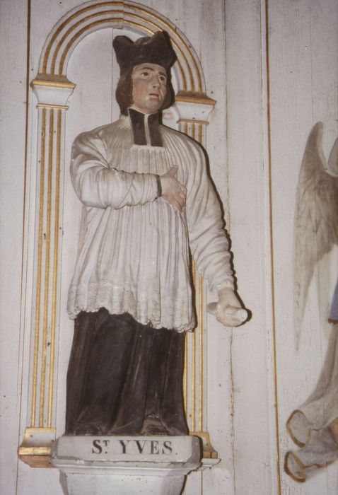 statue : Saint Yves