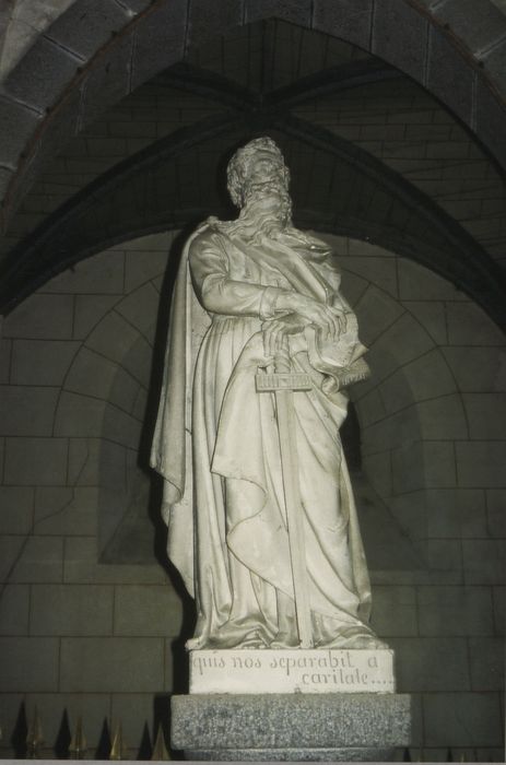 statue : Saint Paul