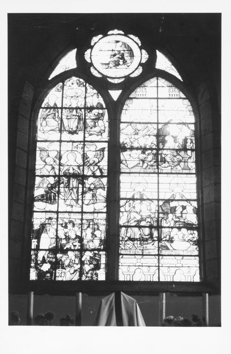 Verrière : scènes de la vie de la Vierge