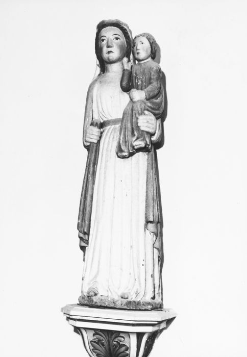 statue : Vierge à l'Enfant