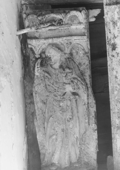 bas-relief de la tribune, détail d’un apôtre
