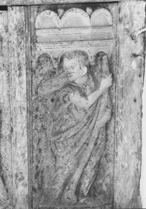 bas-relief de la tribune, détail d’un apôtre