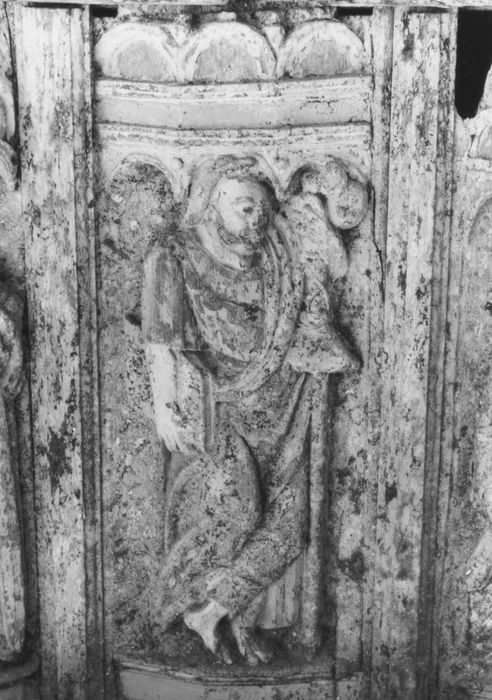 bas-relief de la tribune, détail d’un apôtre