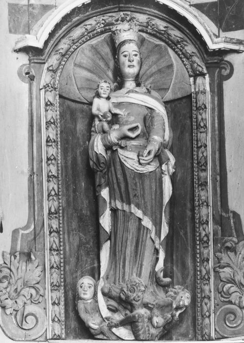 statue : Vierge à l'Enfant