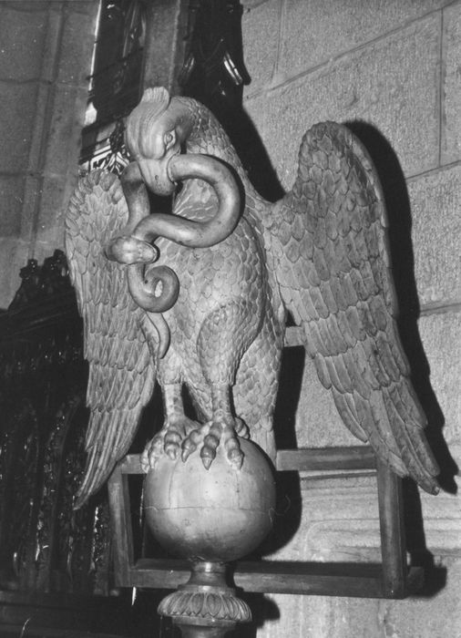 lutrin (aigle-lutrin)