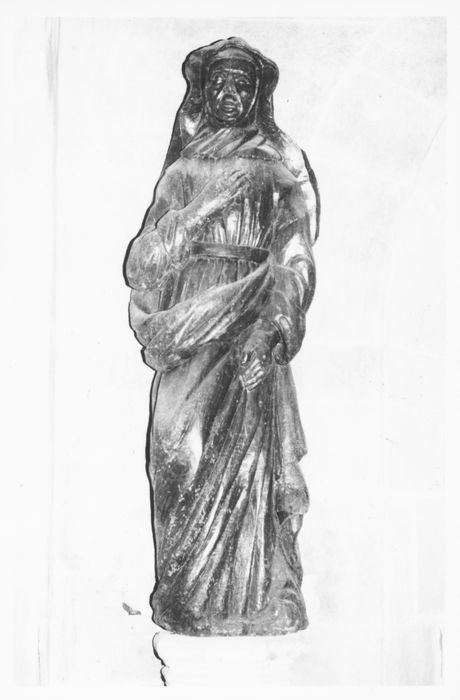 statue : Vierge (la)