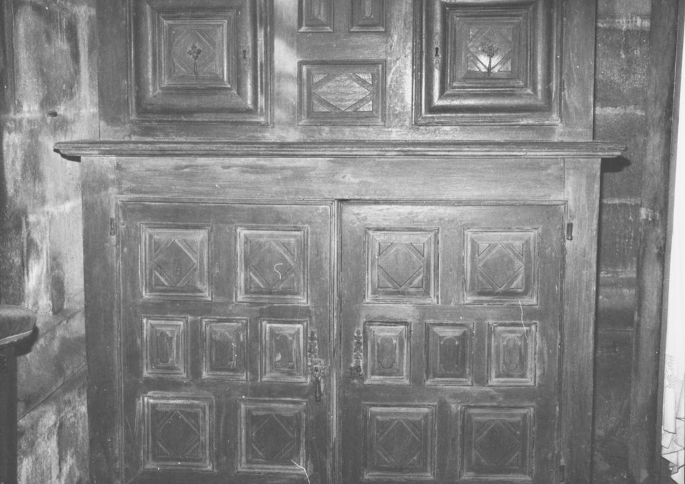 armoire de sacristie