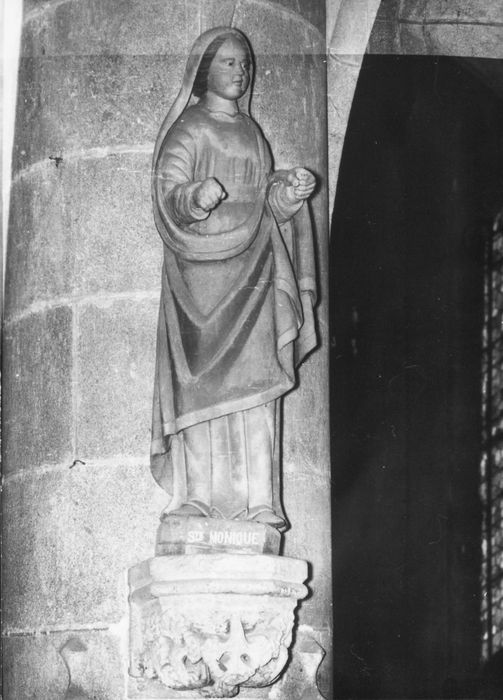 statue : Sainte Monique