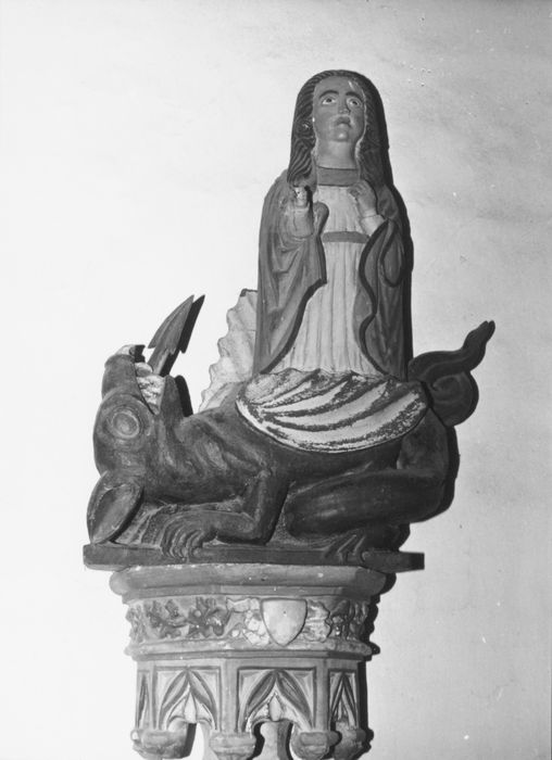 statue : sainte Marguerite