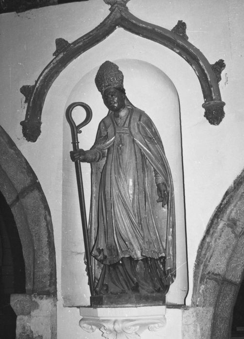 statue : saint Riom