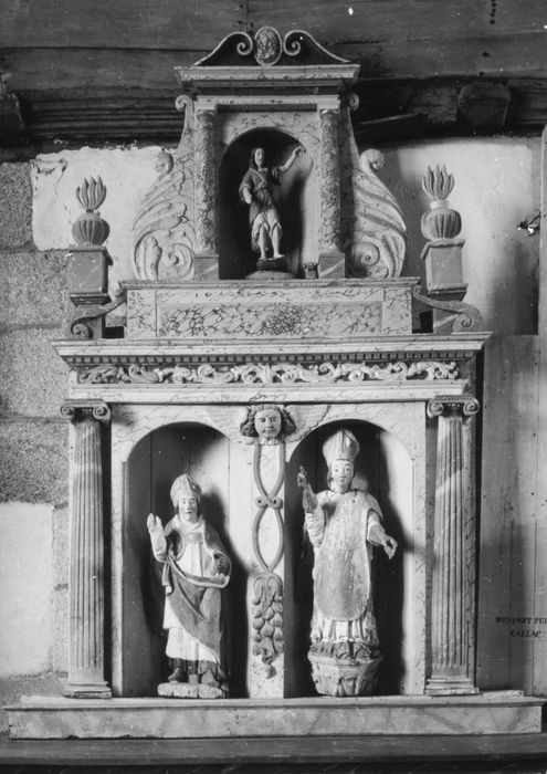 autel latéral nord, retable, statues