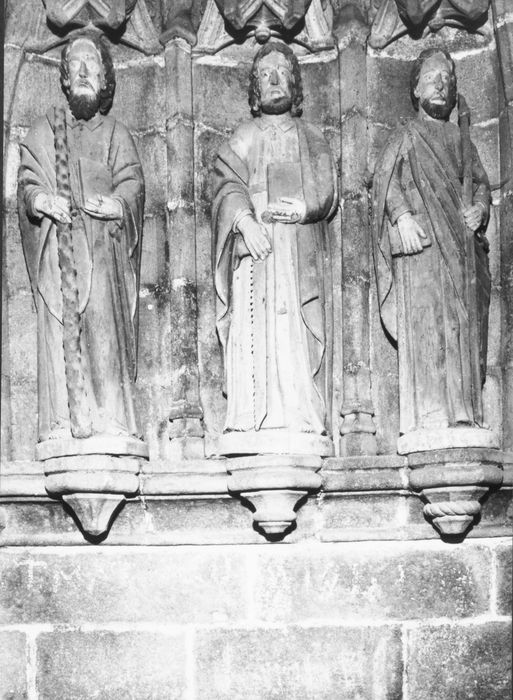 statues :  Apôtres