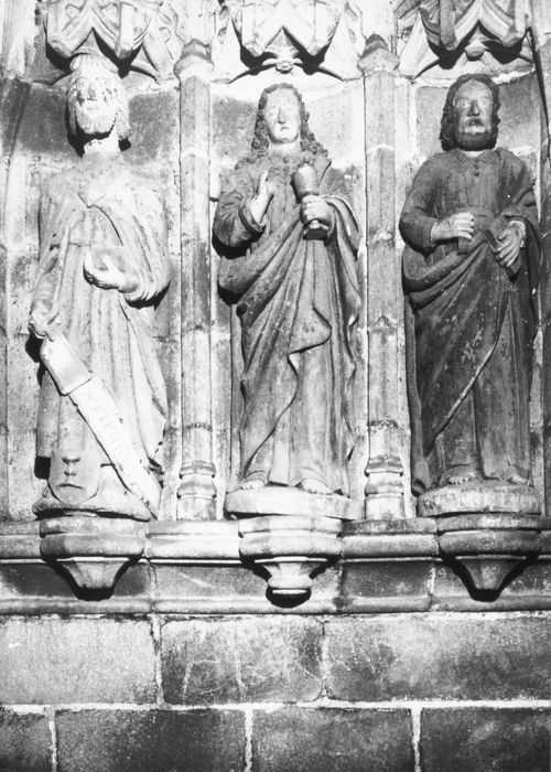 statues :  Apôtres