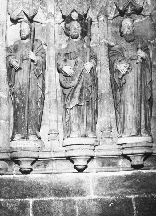 statues :  Apôtres
