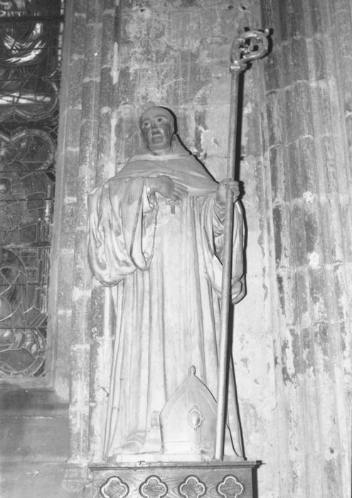statue : saint Benoît