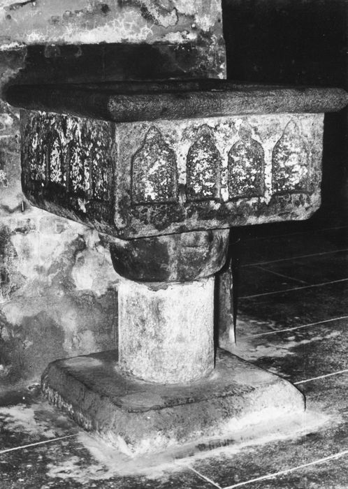 fonts baptismaux