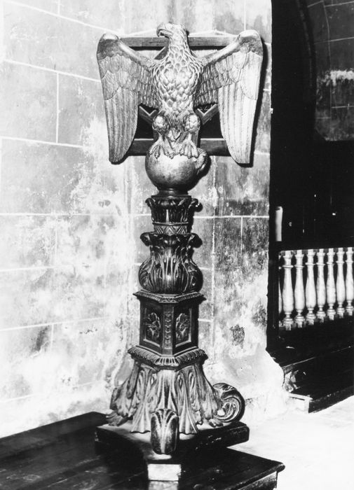 lutrin (aigle-lutrin)
