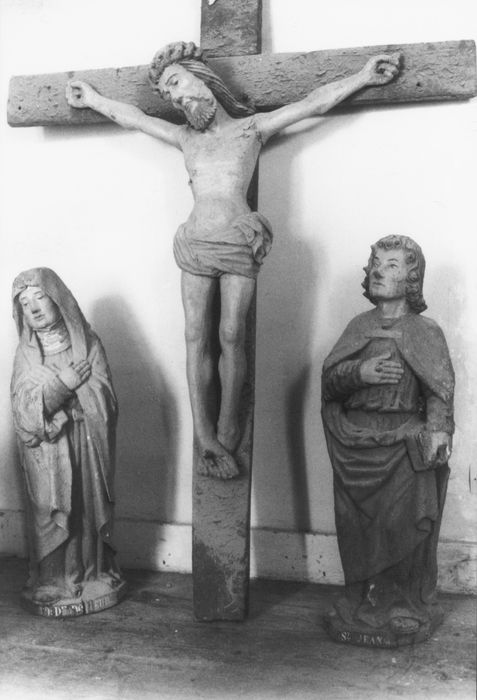 statues : Christ en croix, Vierge dite Notre-Dame de Douleur, Saint Jean
