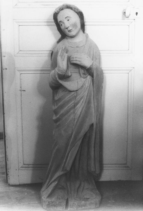 statue : Sainte femme (Marie-Madeleine ?)