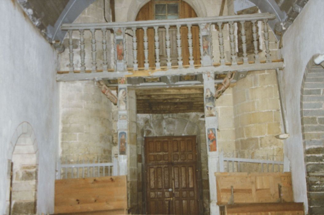 tribune
